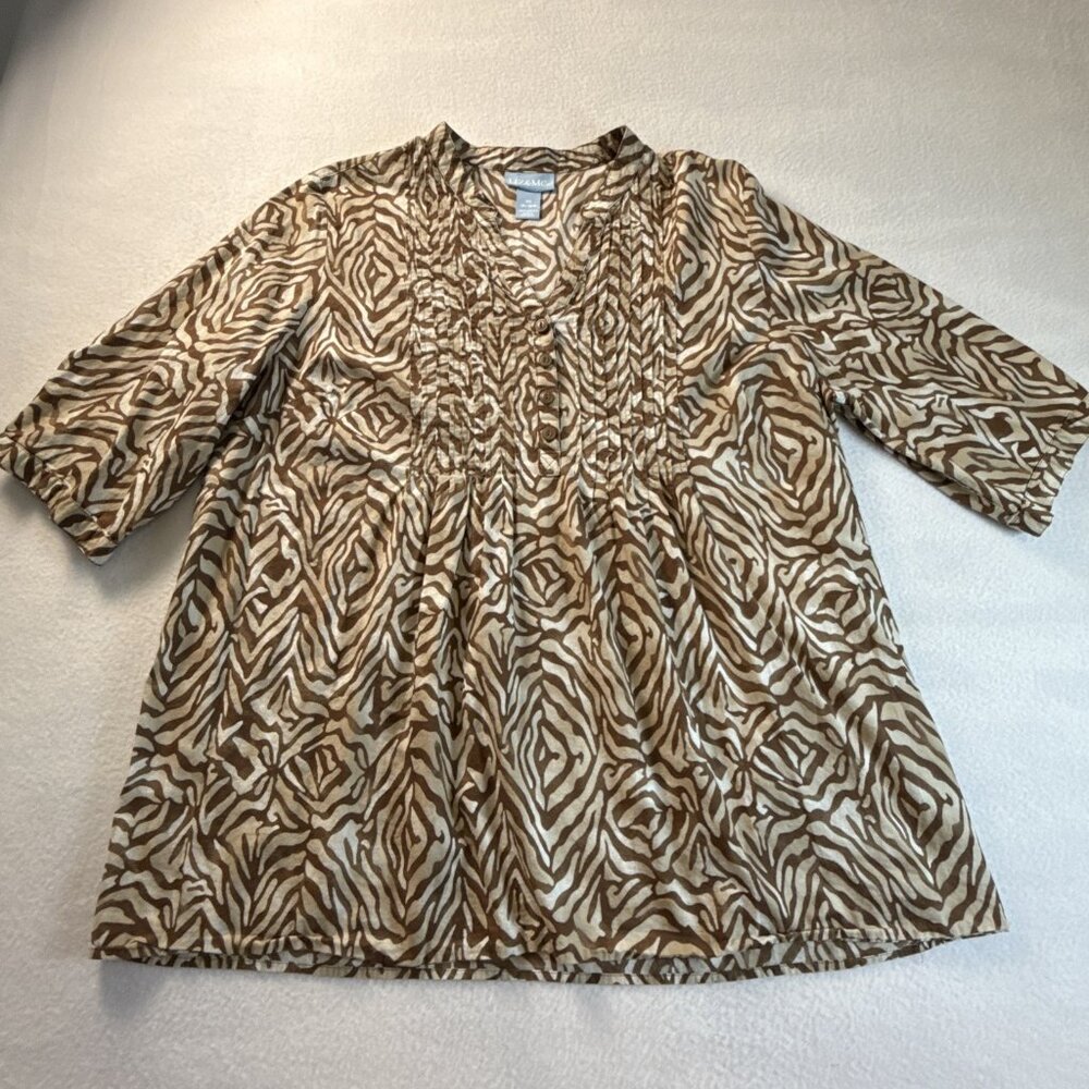 Liz & Me short Sleeve V-Neck Animal Print  button front Top‎  Size OX 14/16W